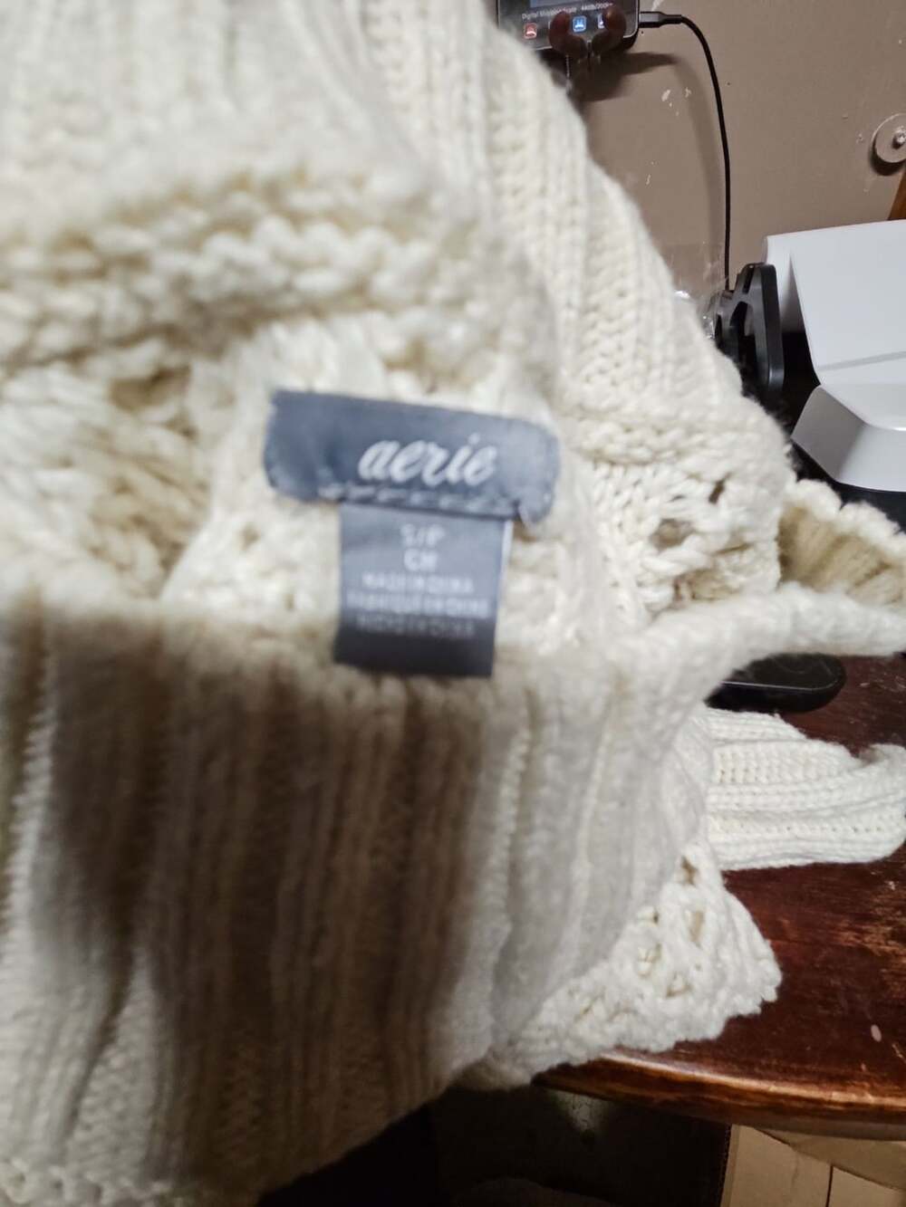 (534) Aerie Chunky Knit Sweater Size S Cream